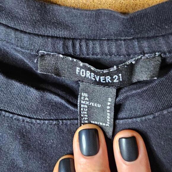 Forever 21 Black Graphic T-Shirt, Size Small - Picture 2 of 2